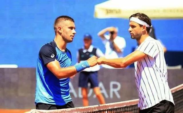 看似平静的 看似平静的