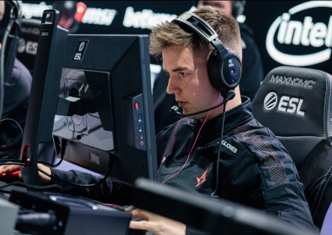 蒙上阴影 蒙上阴影