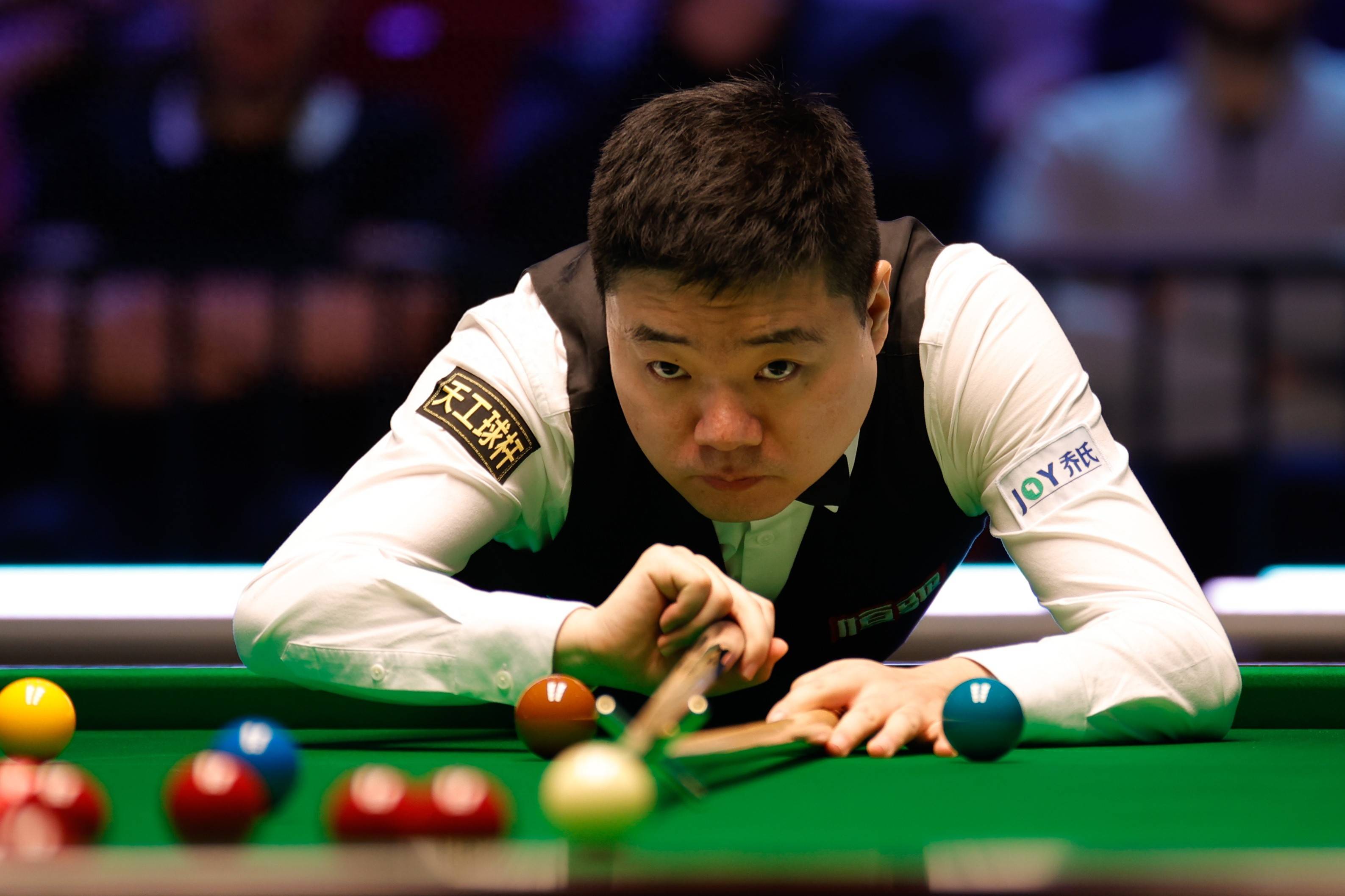 一块草皮 一块草皮